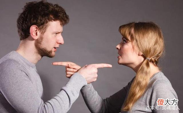 苹果(AAPL.US)强劲财报带动股价上涨，但AI投资及关税问题成华尔街争论焦点